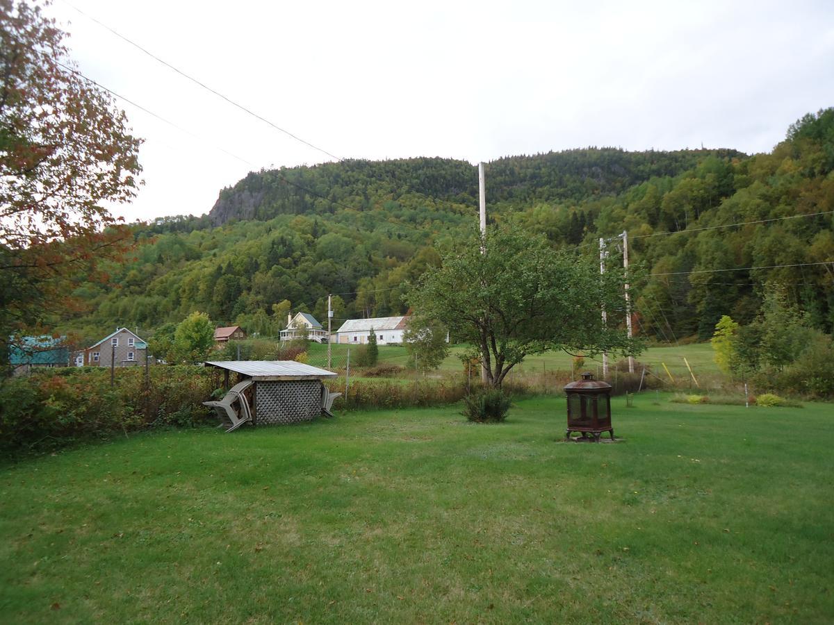 LʼAnse-Saint-Jean Chalet Saint-Thomas מראה חיצוני תמונה